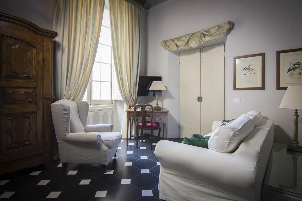 Palazzo Lengueglia B&B Albenga Eksteriør billede